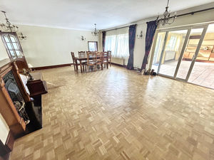 Photo 16- click for photo gallery